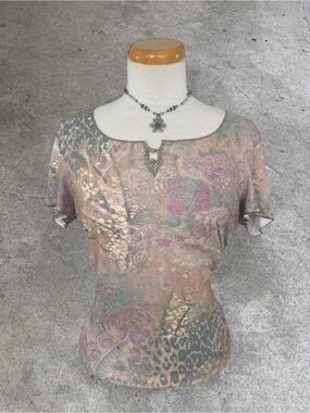 ONE WORLD Short Sleeve Scoop Neck Printed Top in Muted Pink and Beige